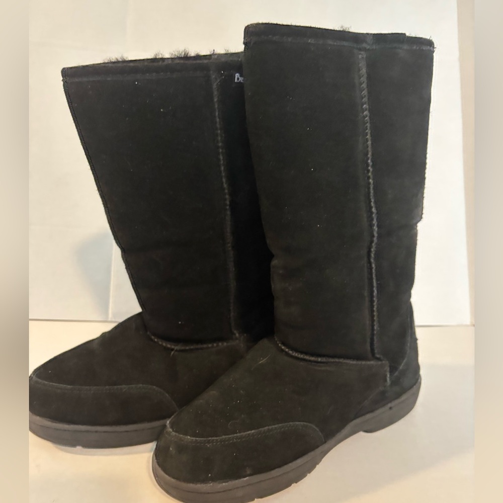 Women's Black Bearpaw Suede slip on boots size 10